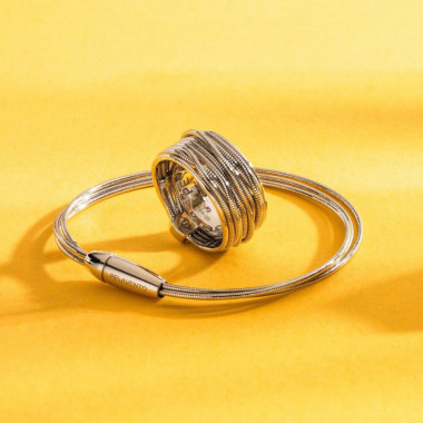 Ring und Armschmuck