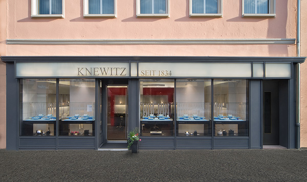 Aktuelle Außenansicht auf Juwelier Knewitz in Mainz